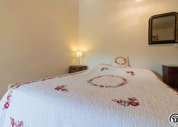 بيت للعطل May